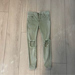 FREE PEOPLE GREEN SKINNY JEANS